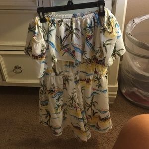 New forever 21 romper super cute tropical print!